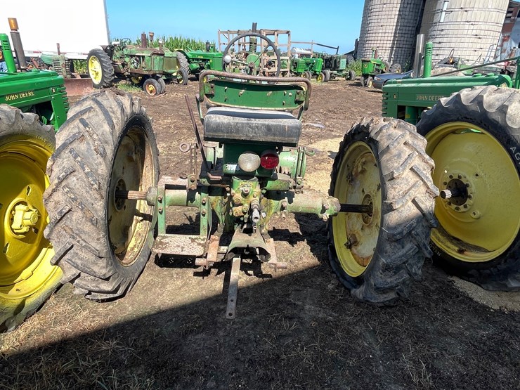john-deere-b-image-6