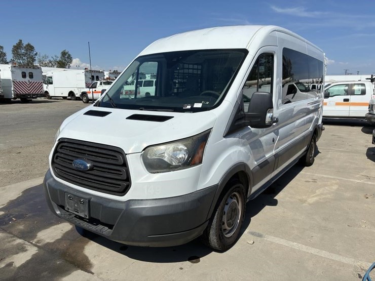 2018-ford-transit-image-1