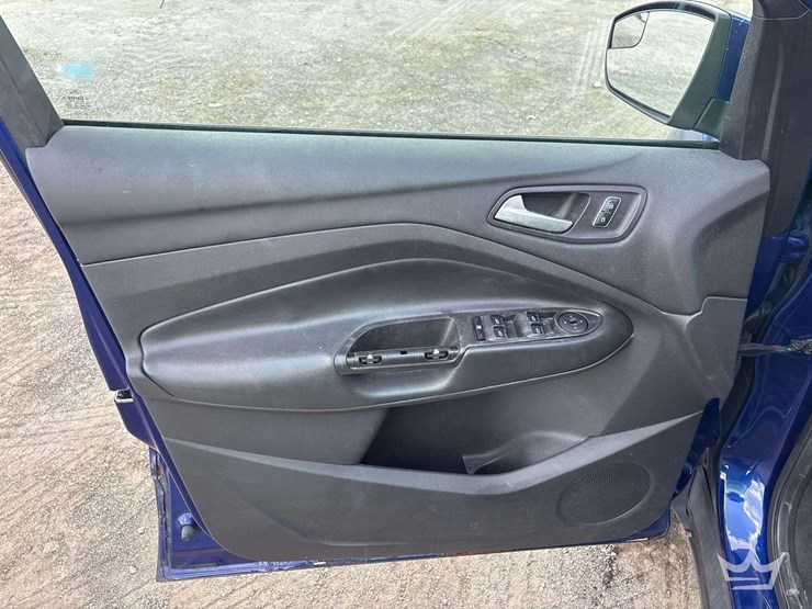 2014-ford-escape-image-11