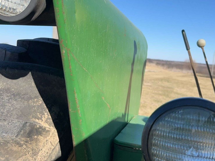 john-deere-720-image-32