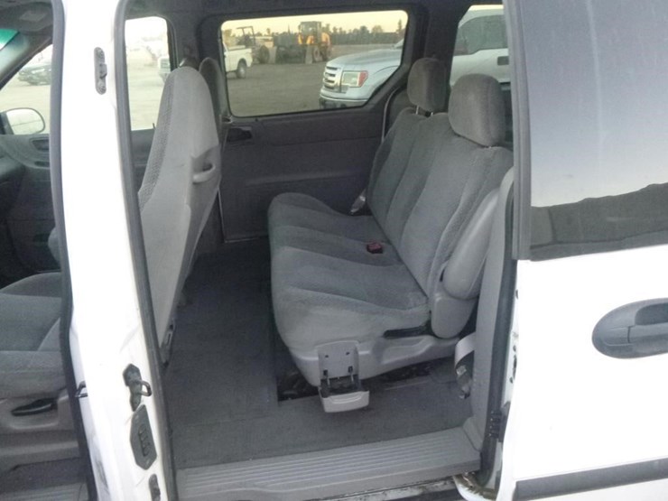 2002-ford-windstar-image-13