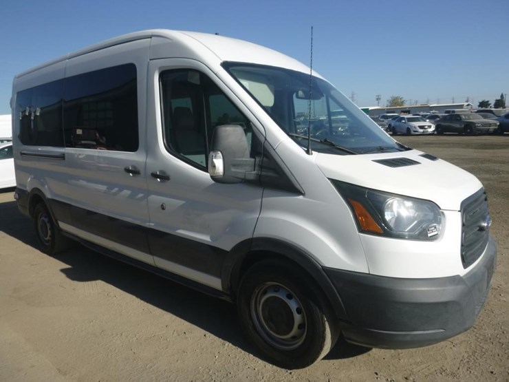 2019-ford-transit-image-2