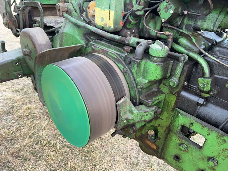 john-deere-720-image-30