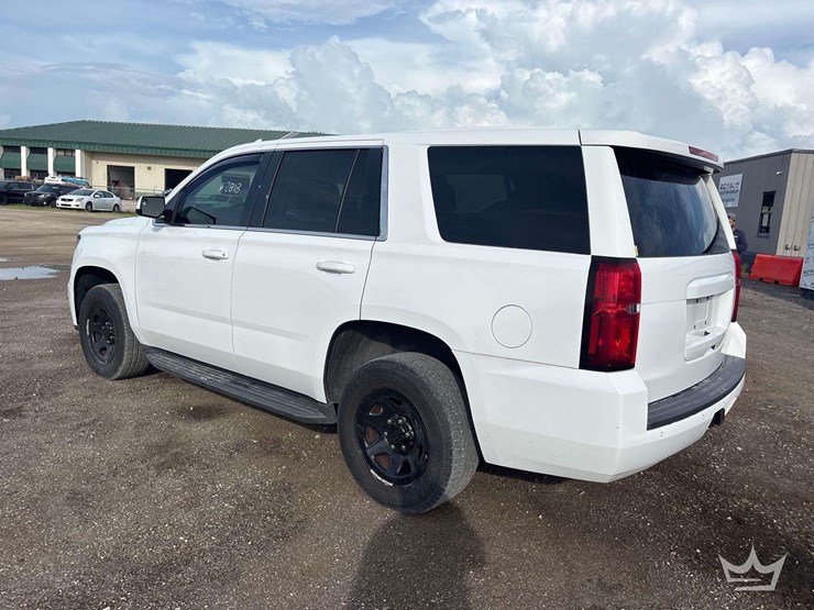 2019-chevrolet-tahoe-image-4