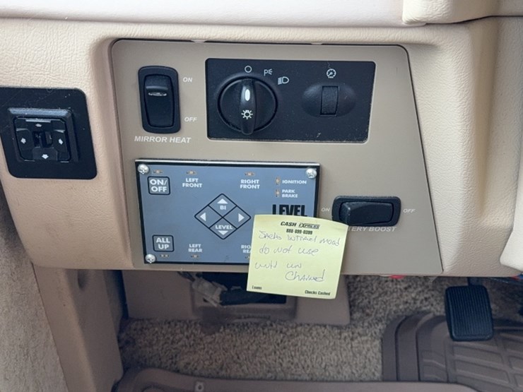 #3000-•-2007-winnebago-vista-30'-motorhome-image-25