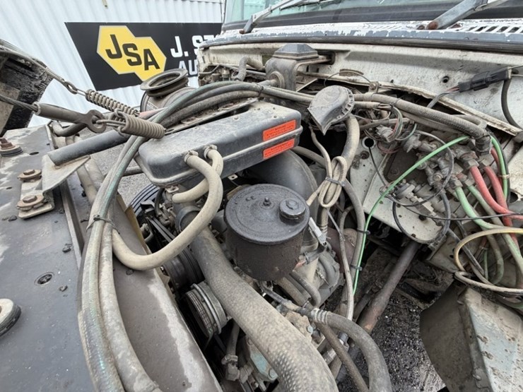 1990-ford-l8000-image-13