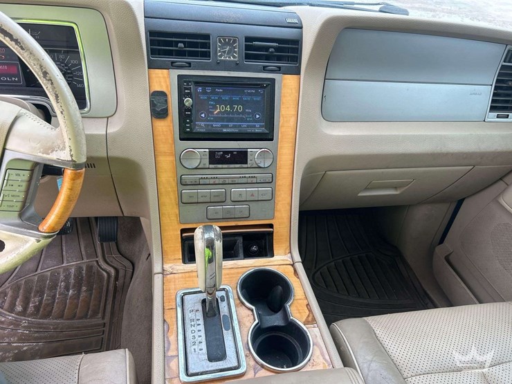 2007-lincoln-navigator-image-14