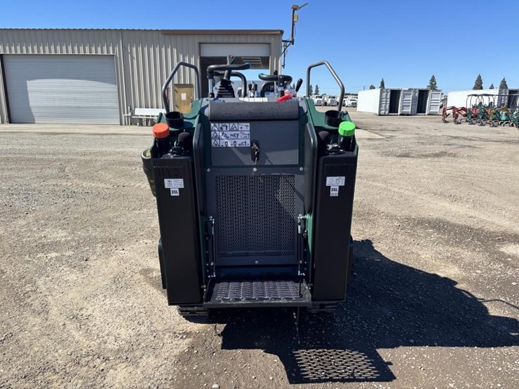 2026-kubota-d1703-image-8