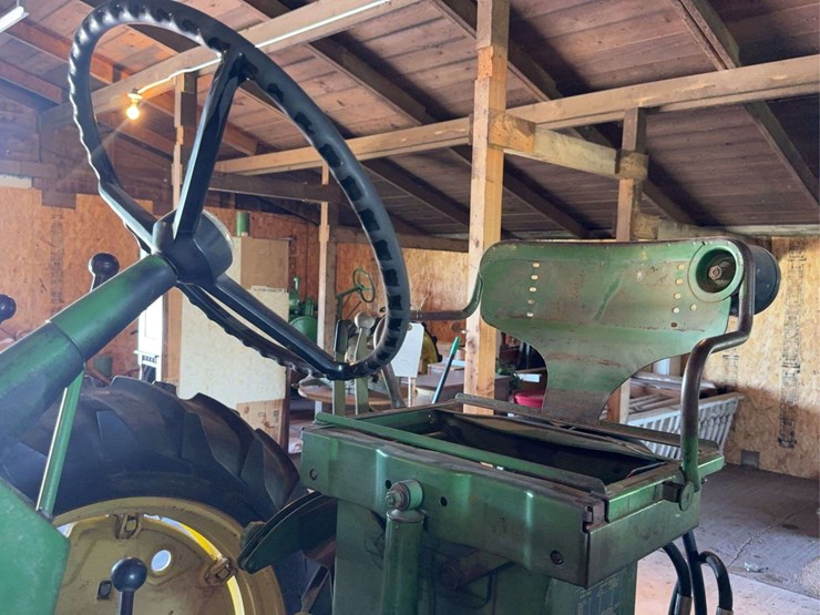 john-deere-530-image-36