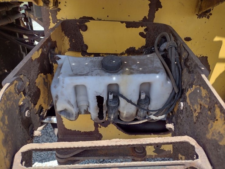 caterpillar-930k-image-21