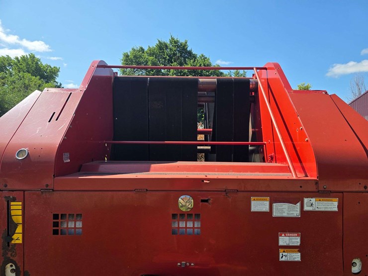 new-holland-br7090-image-20