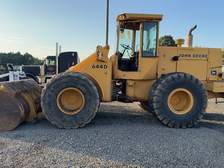 deere-644d-image-11