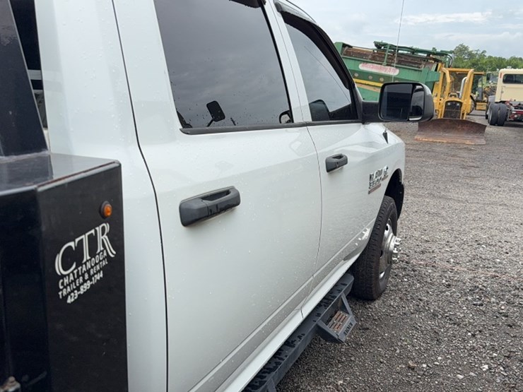 2018-dodge-3500-image-6