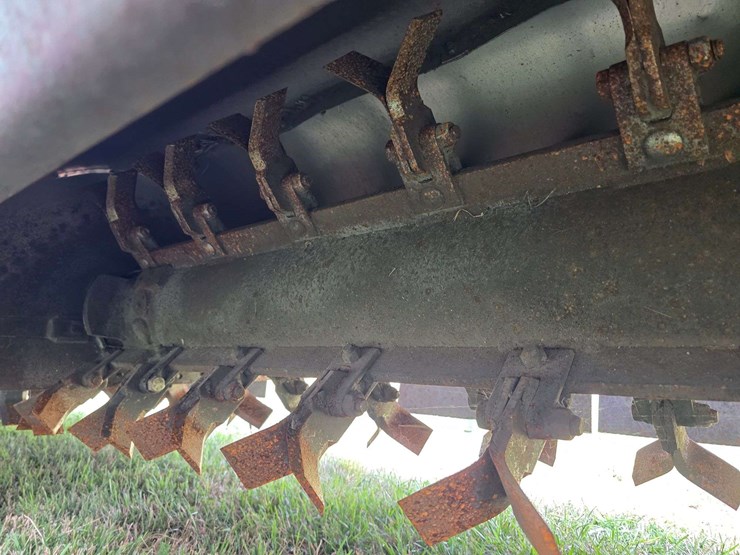 john-deere-220-image-29