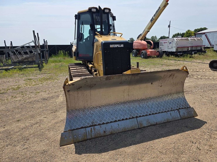 2008-caterpillar-c4.4-image-12