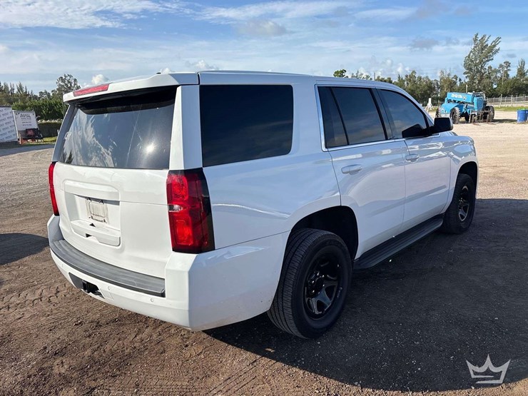2020-chevrolet-tahoe-image-4