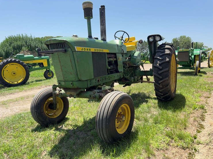 john-deere-2510-image-3