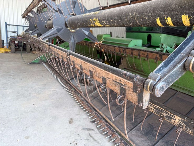 john-deere-2320-image-41