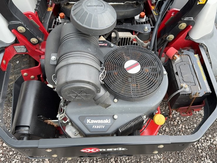#3090-•-2017-exmark-lazer-z-zero-turn-mower-image-12