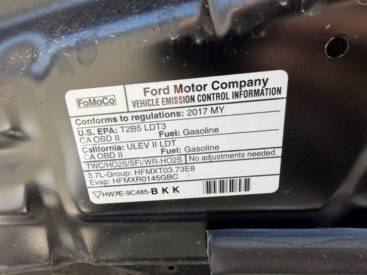 2017-ford-explorer-image-14