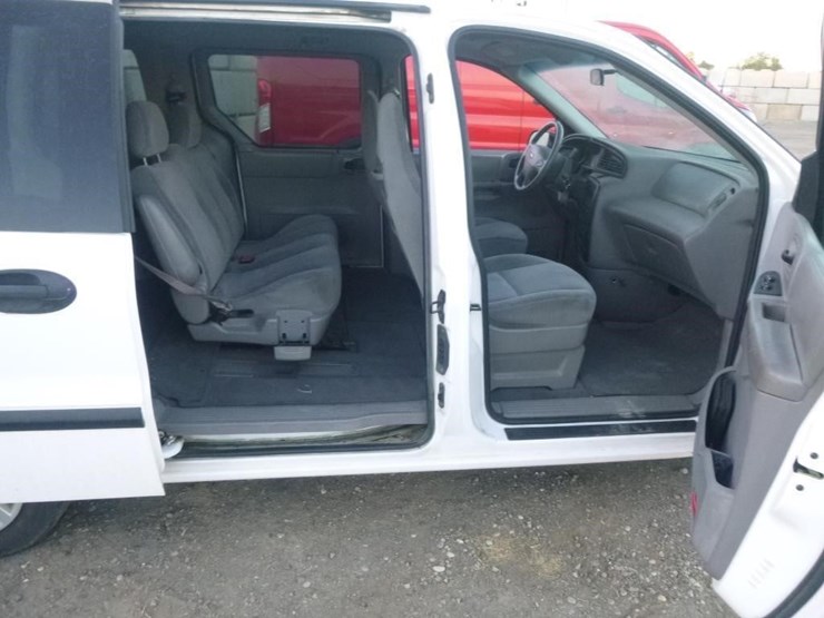 2002-ford-windstar-image-16