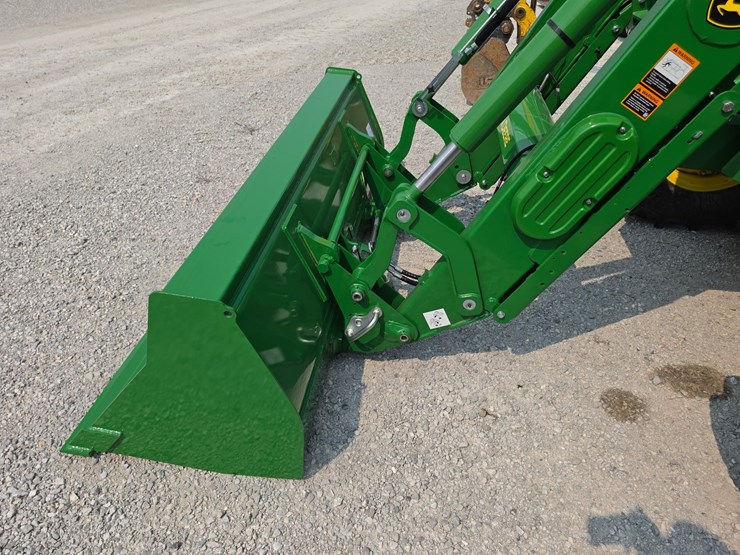 2022-john-deere-6110m-image-6