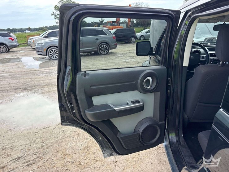 2007-dodge-nitro-image-18