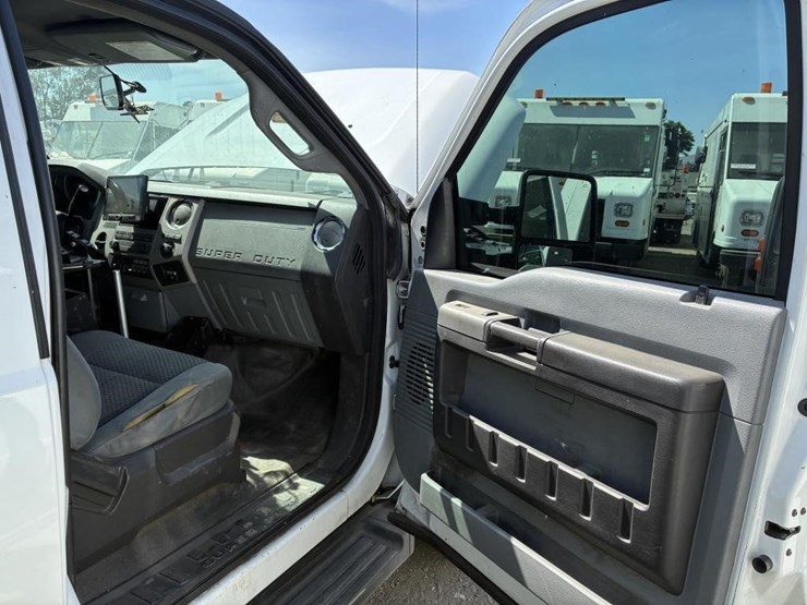 2015-ford-f450-image-16
