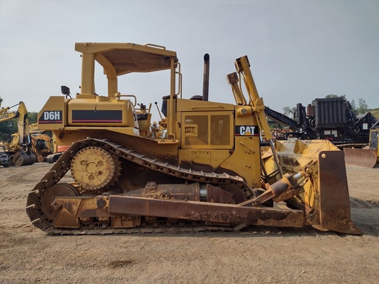 caterpillar-d6h-image-3
