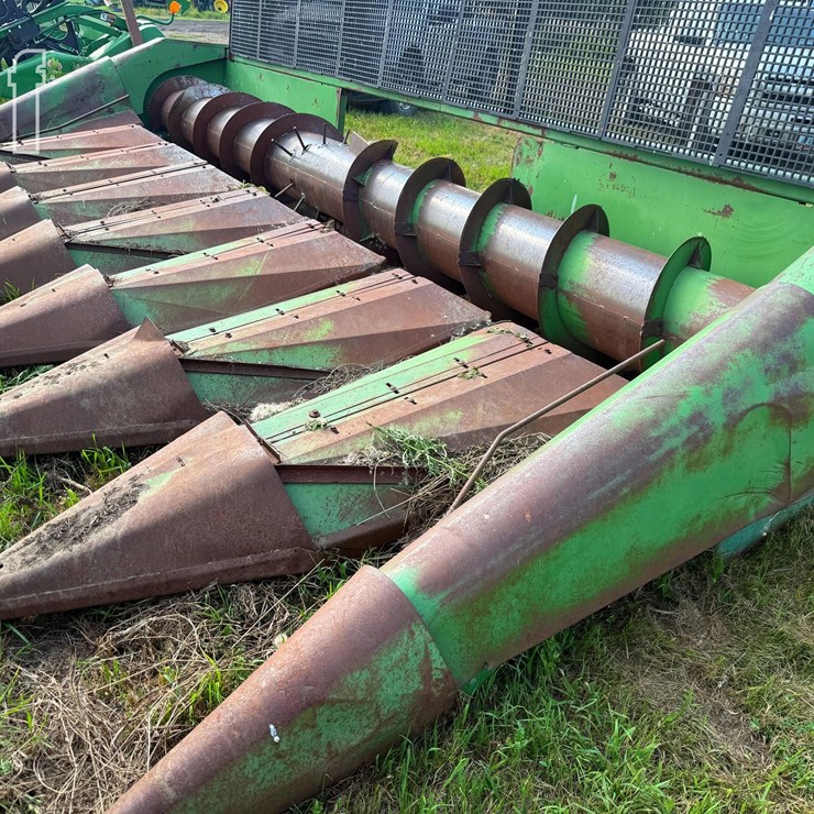 JOHN DEERE 853