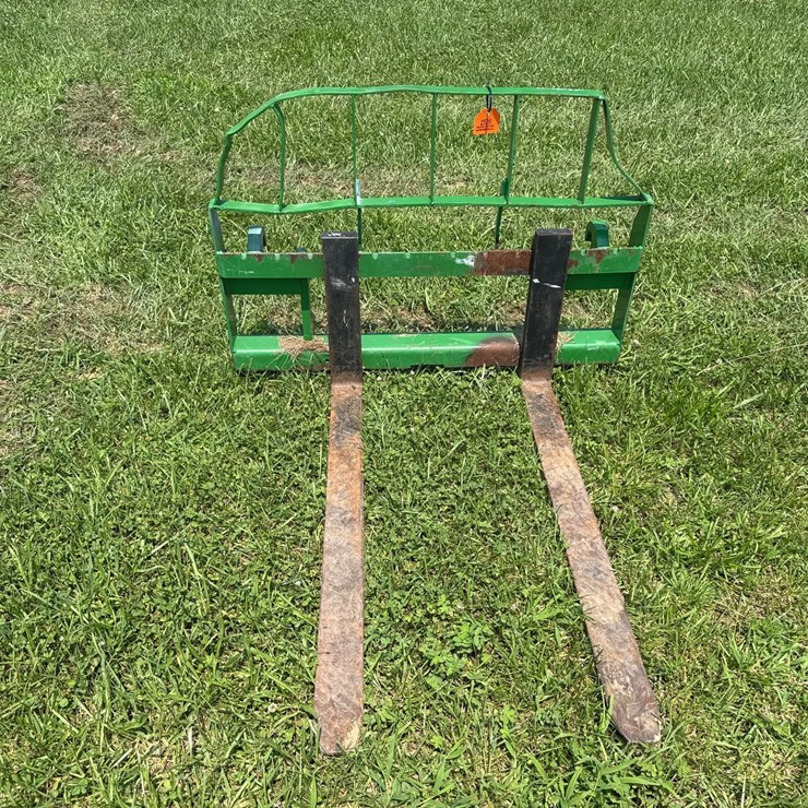 #2526 • Frontier JD Style Pallet Forks