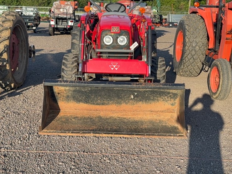 massey-ferguson-1533-image-2