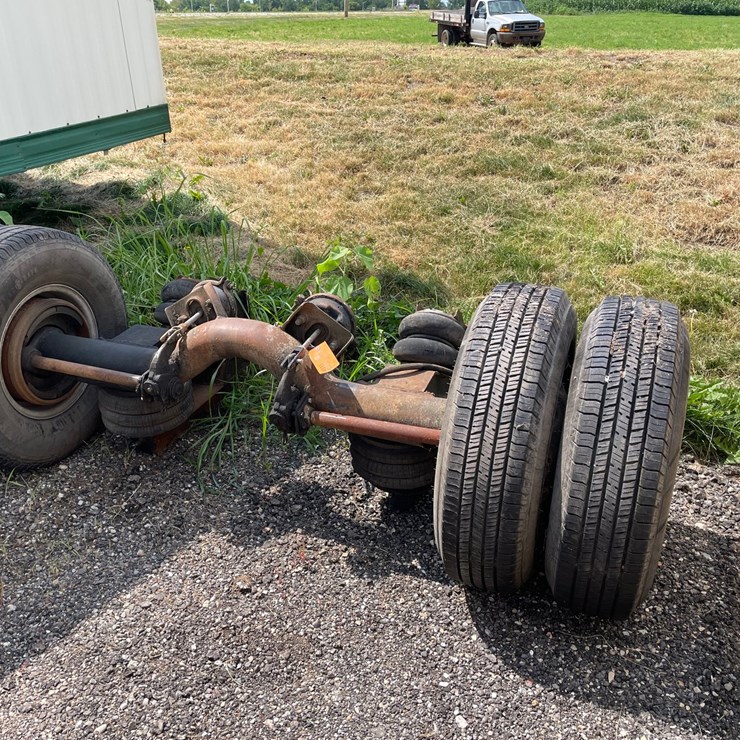 #4515 • Dump Truck Pusher Axle