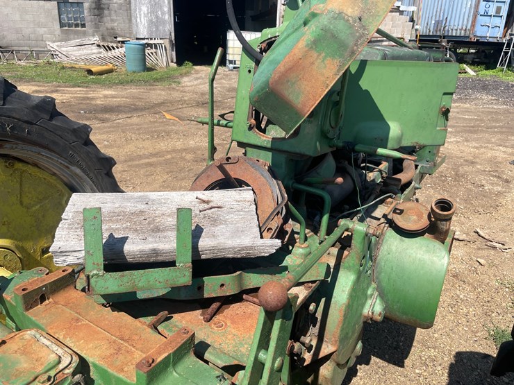 john-deere-70-image-16