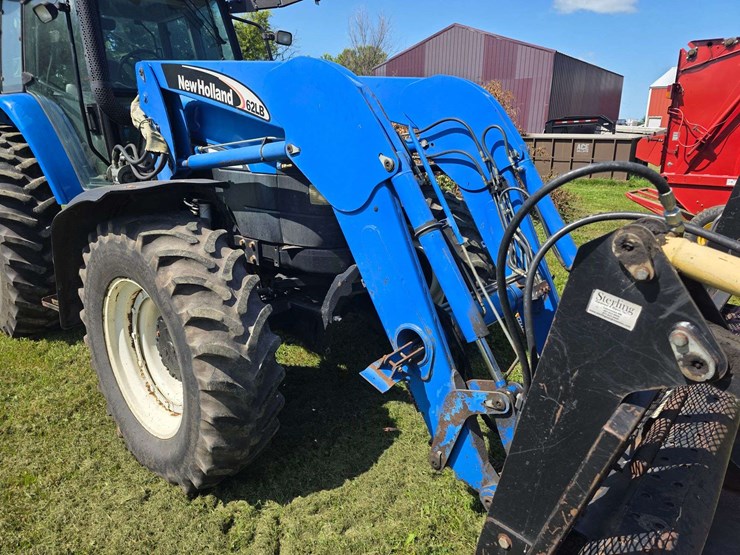 2003-new-holland-tm155-image-57