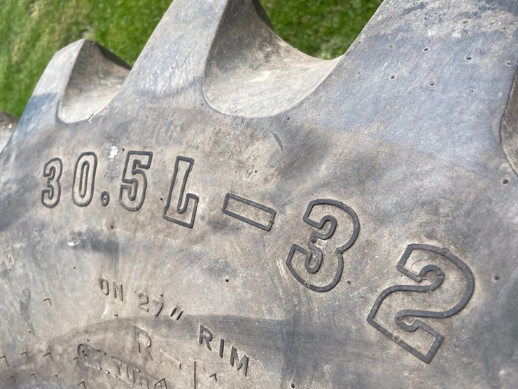 #4691-•-(2)-firestone-tires-image-2