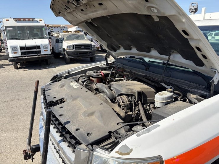 2009-chevrolet-silverado-3500hd-image-7