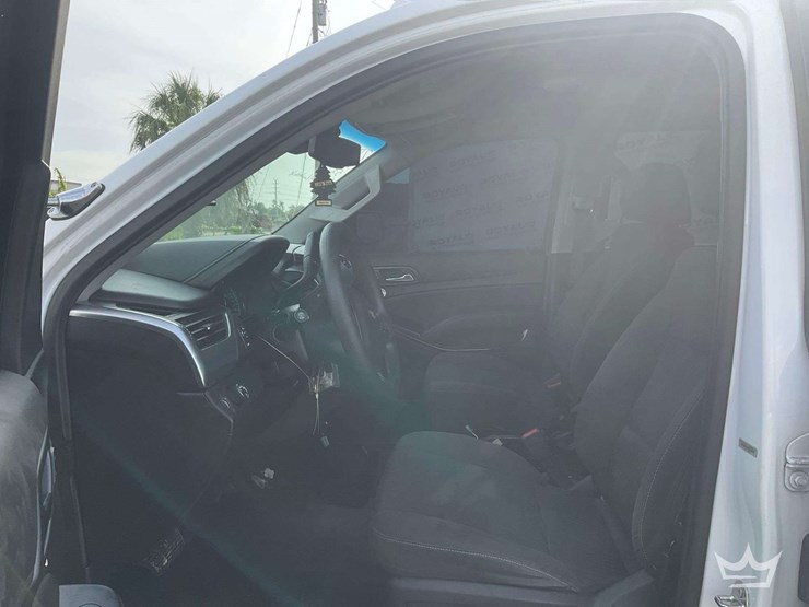 2020-chevrolet-tahoe-image-12