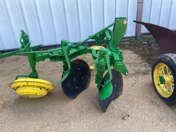 john-deere-2-image-2