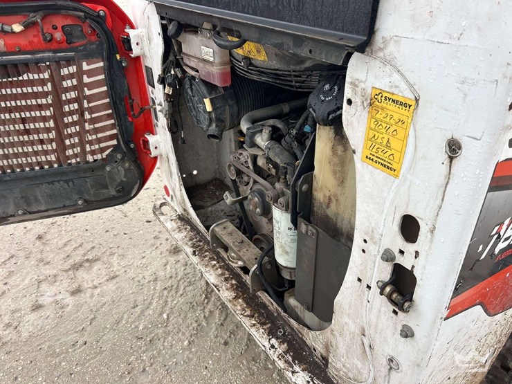 2022-bobcat-t62-image-8