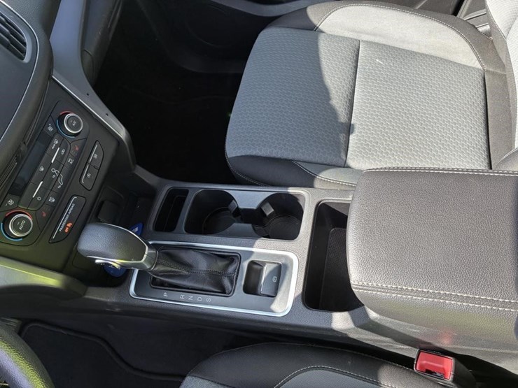 2018-ford-escape-se-image-19