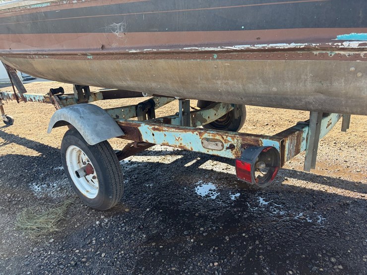 #2393-•-14’-aluminum-v-hull-boat-with-trailer(sells-with-bill-of-sale)-image-8