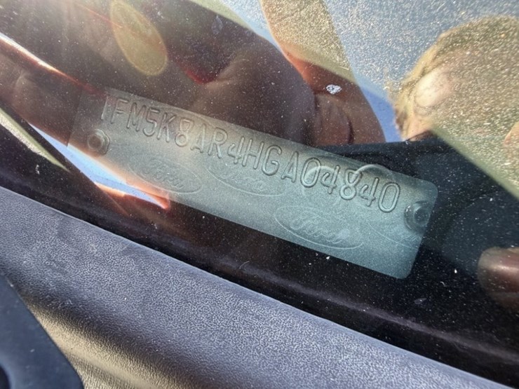 2017-ford-explorer-image-9