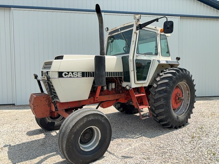 case-2590-tractor-image-1