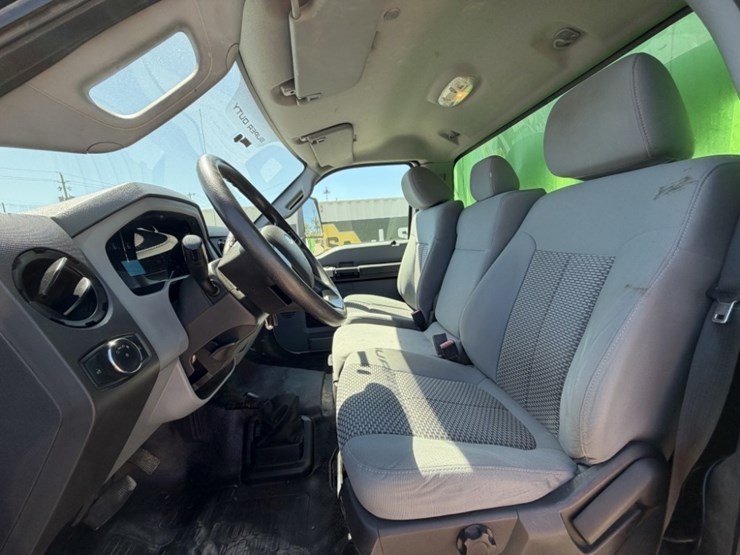 2021-ford-f650-image-23