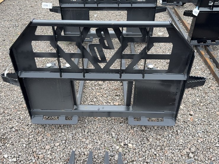 #2068-•-blue-diamond-48"-skid-steer-brick-image-2