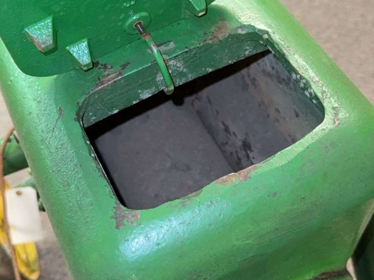 john-deere-3-horse-hit-and-miss-engine-with-cart-image-32