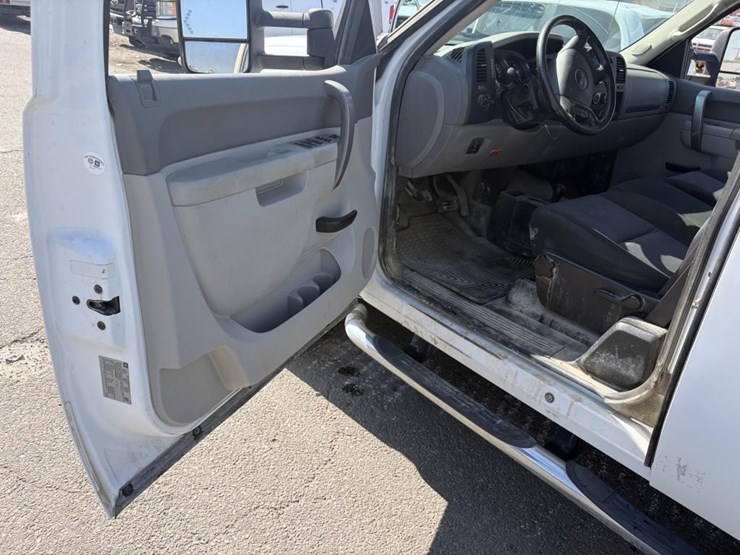2012-gmc-sierra-2500hd-image-13