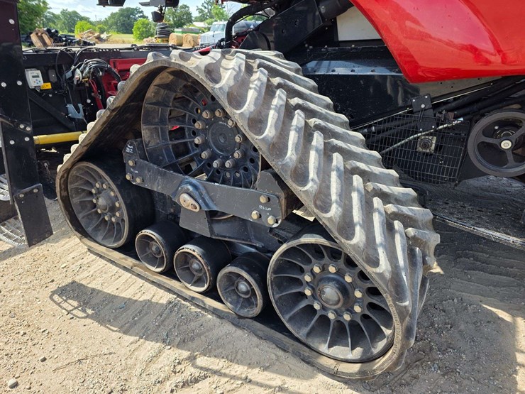 2013-case-ih-8230-image-29
