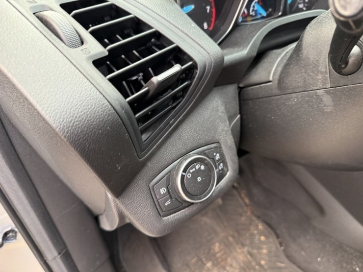 2017-ford-escape-se-image-24